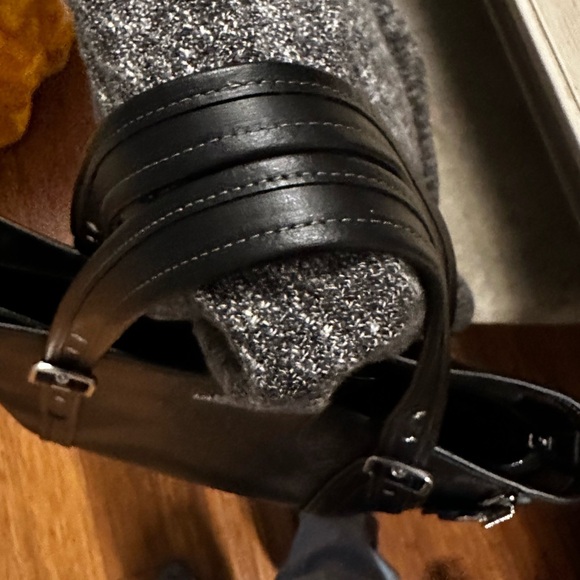 Coach Ashton Tote in Black. Excellent Condition. All Offers Welcomed!!! - Picture 9 of 10